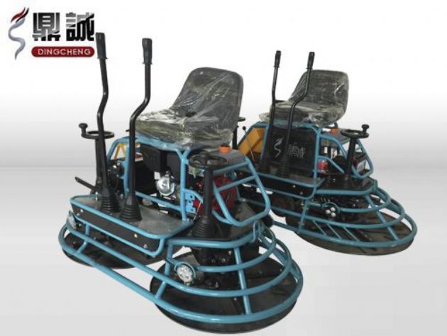 點(diǎn)擊查看詳細(xì)信息<br>標(biāo)題：雙盤(pán)駕駛式抹光機(jī) 閱讀次數(shù)：12561