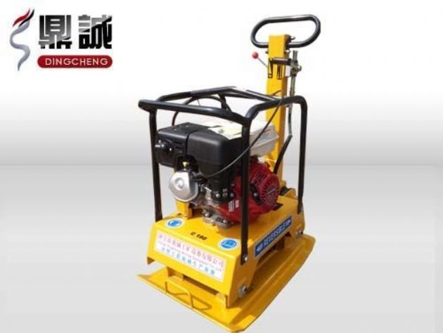 點(diǎn)擊查看詳細(xì)信息<br>標(biāo)題：雙向振動(dòng)平板夯 閱讀次數(shù)：13273