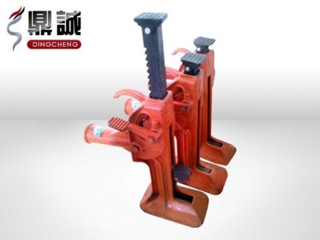 點擊查看詳細(xì)信息<br>標(biāo)題：齒條式起道機(jī) 閱讀次數(shù)：4537