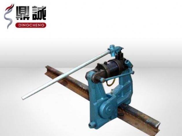 點(diǎn)擊查看詳細(xì)信息<br>標(biāo)題：液壓鋼軌擠孔機(jī) 閱讀次數(shù)：4700